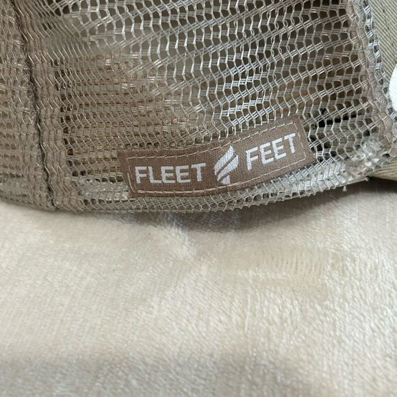 BOCO Cap Hat Unisex Snapback Color Tan SHOW UP Truckers White Gear Fleet Feet - Picture 4 of 10